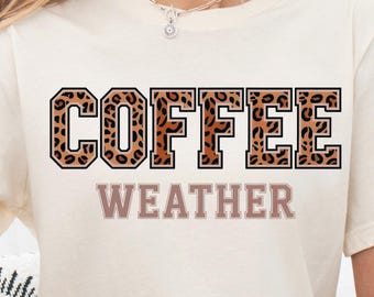 Clima cafetero PNG, diseño de sublimación de café con estampado de leopardo, descarga digital de imágenes prediseñadas con frase acogedora de otoño