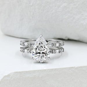 Vintage Pear Moissanite Engagement Ring Set, 14K Gold Delicate Halo Bridal Rings Set, Diamond Stackable Wedding Ring Set, Anniversary Ring