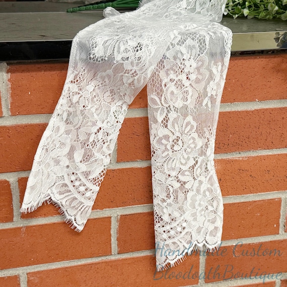 Long lace bridal sleeves,Wedding Chantilly lace sleeves,Fingerless lace bridal gloves,lace boleros,custom size,wedding arm covers