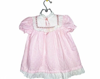 Vintage Mädchen Größe 3T Rosa Öse Spitze Rüschenbesatz Kleid