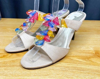 Vintage Ann Marino Size 8 Slip On Colorful Bead Fringe Detail Heeled Sandals