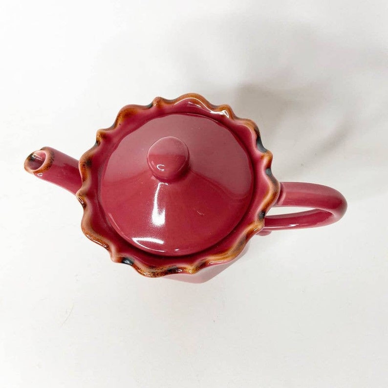 Vintage Ceramic Scalloped Edge Decorative Small Tea Pot