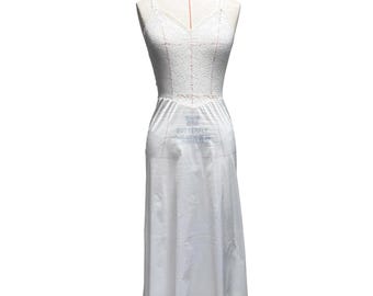Vintage Vanity Fair Womens Size 32 White Lace Teddy Nightie Slip Dress