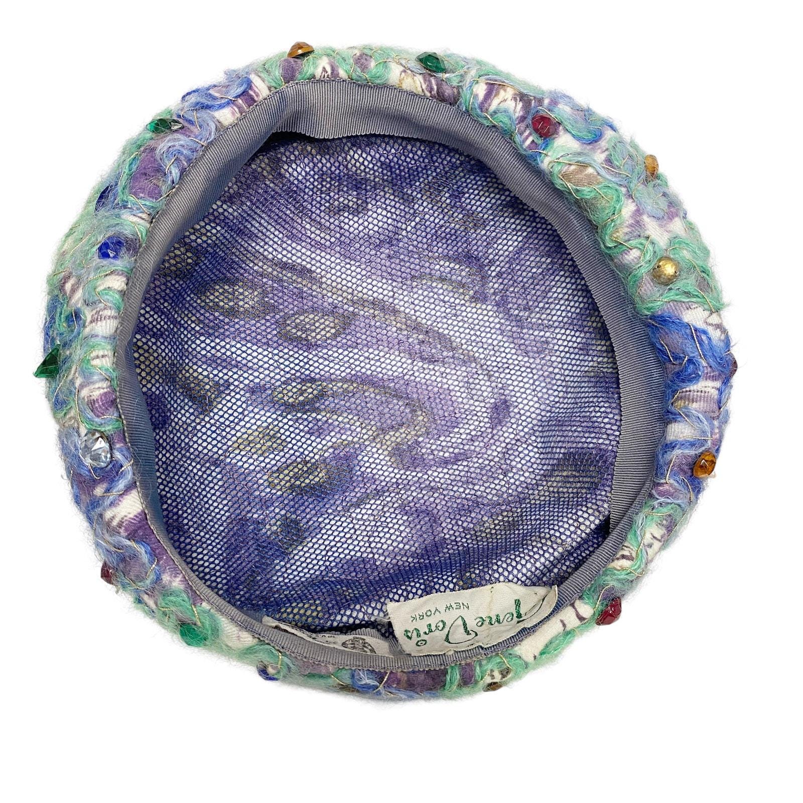 Vintage Gene Doris Colorful Blue Green Jewel Detail Pillbox  display picture 3