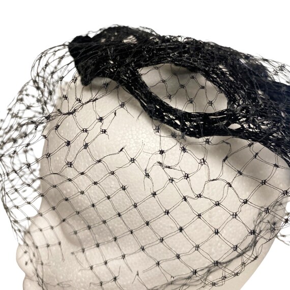 Vintage Black Netted Veil 19050s Pillbox Fascinator Hat Vintage Black Netted Veil 19050s Pillbox Fascinator Hat - Etsy main image 3