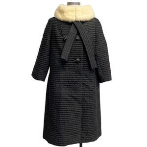 Vintage Lilli Ann Womens Black Textured Fur Collar Coat