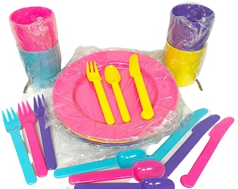 Vintage Cabana Club Buntes Picknick-Geschirrset aus Kunststoff als Geschenk für Kinder