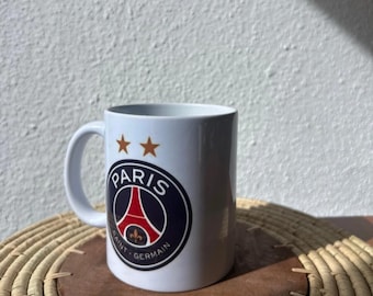 Kubek PSG – Kubek kibica Paris Saint-Germain – Prezent dla kibica piłki nożnej – Kubek ceramiczny 325 ml