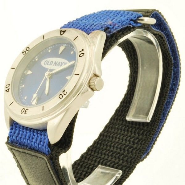 Old Navy quartz wrist watch, heavy chrome & stainless steel case, dark blue dial with sunburst style finish