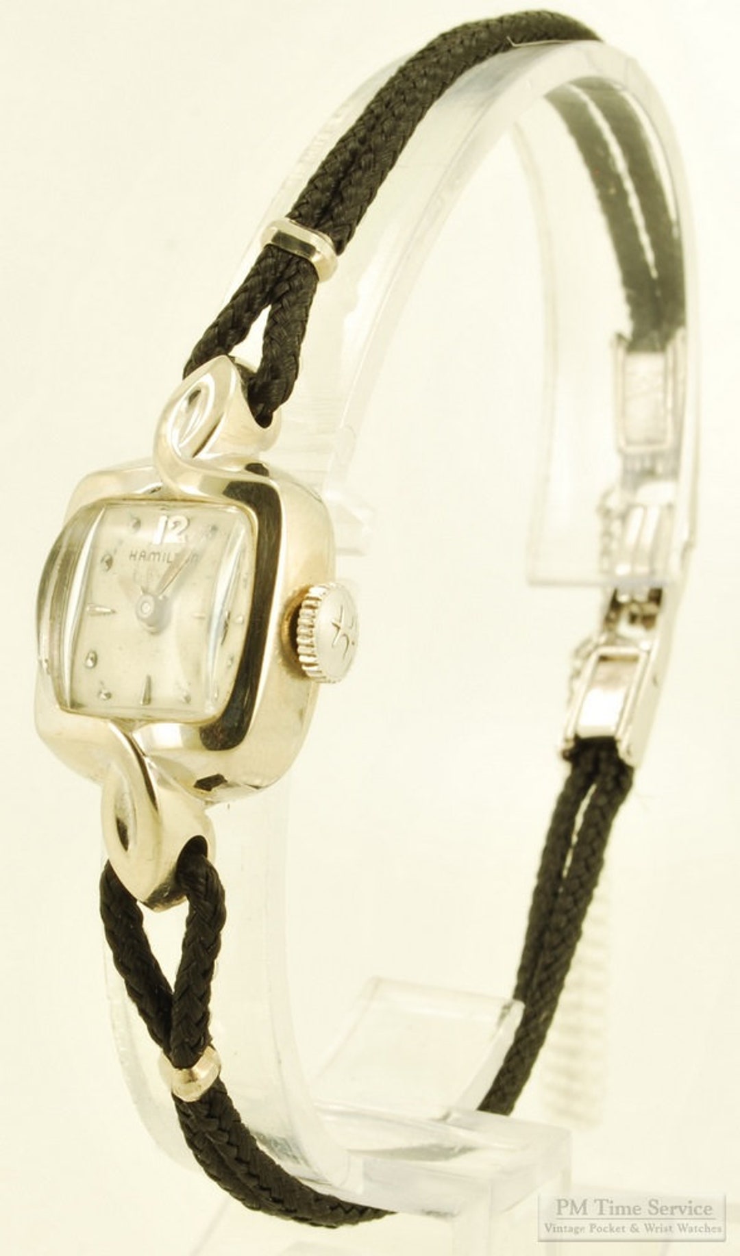 Lot De Deux Montres Vintage Pour Dames - Vendu En L'état, Charme Rétro Assuré