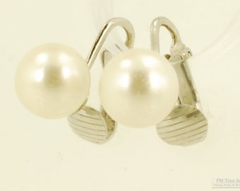 Silver-toned & smooth polish glass pearl sphere clip-on earrings