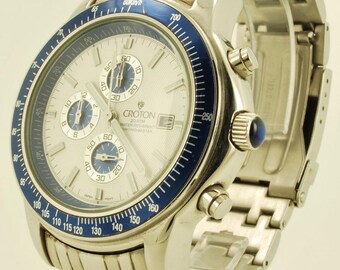 Croton Chronomaster quartz polshorloge met chronograaf en datumweergave, robuuste, waterbestendige roestvrijstalen kast.