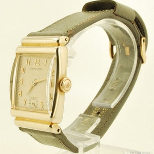 Hamilton grade 982 vintage wrist watch, 19 jewels, yellow gold (filled) rectangular Hayden-model Hamilton case