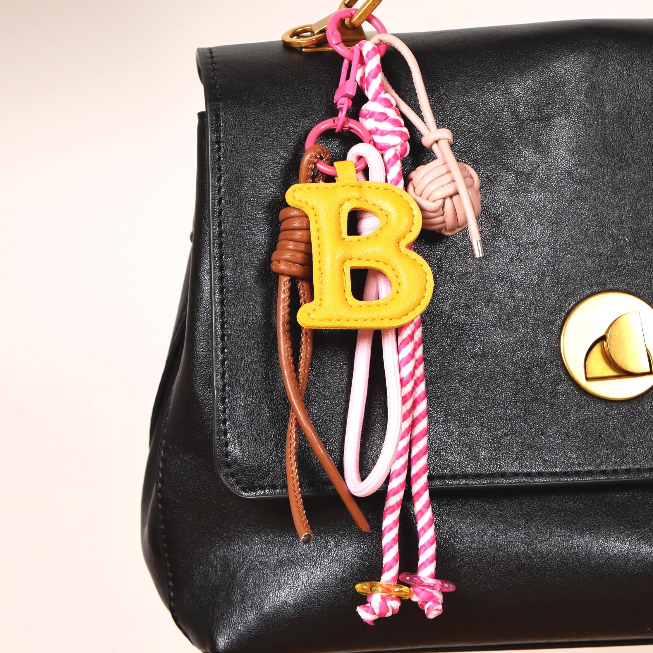 MiuMiu ヴィンテージ 希少 ボディバッグ 希少】MIUMIU 1998s ミュウミュウ アーカイブ クロスボディバッグ