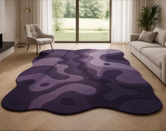 Handgetufteter Wollteppich: Unregelmäßiges Lila Abstraktes Design
