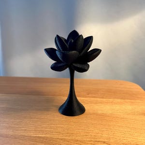 Succulent Flower Decor – Minimalist Plant Sculpture