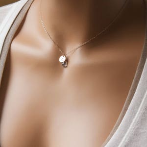 Zierliche Personalisierte Initialen Halskette, Geburtsstein Halskette, Kinder Initialen, Mütter Halskette, Brautjungfer Geschenk, Gold, Silber, Rose Gold
