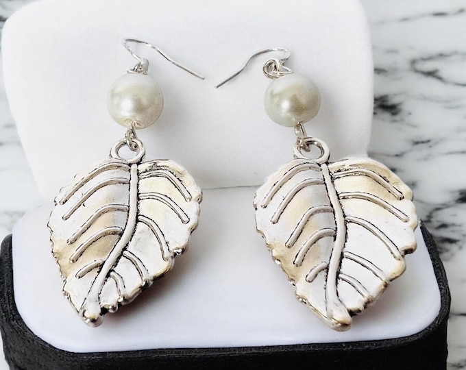Pearl leaf earrings