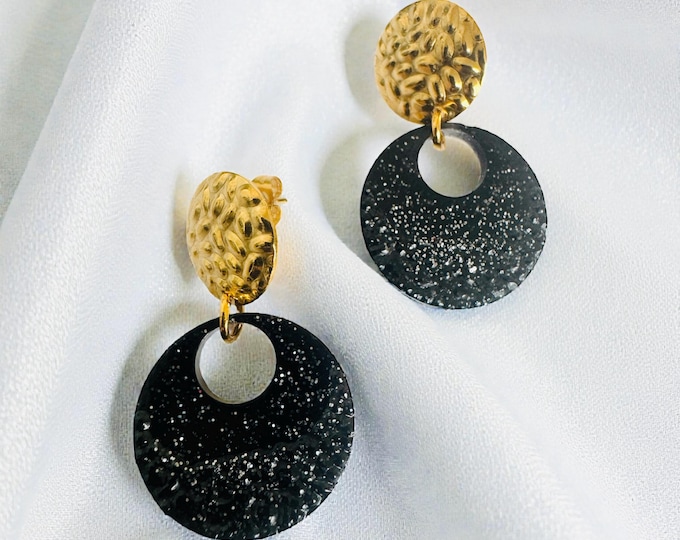 Elegant Circle Resin Earrings with Gold Accents