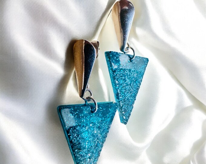 Chic Turquoise Triangle Resin Earrings