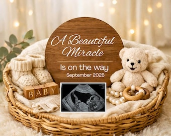 Plantilla para anuncio de embarazo inesperado, revelación de bebé, anuncio de bebé por ecografía en tonos neutros, embarazo bohemio, bebé de primavera, descarga digital
