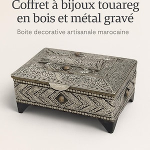 Coffret à bijoux touareg en bois et métal gravé – Boîte décorative artisanale marocaine argentée – Rangement élégant fait main