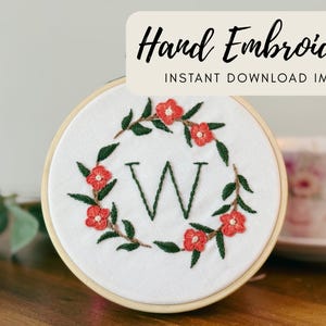 Hand-Drawn Floral Embroidery Wreath PDF – Beginner DIY Hoop Art Digital Pattern for Modern Stitching