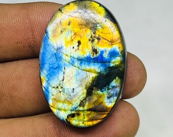 Spectroliet cabochon edelsteen: veelkleurige labradoriet, 67 karaat