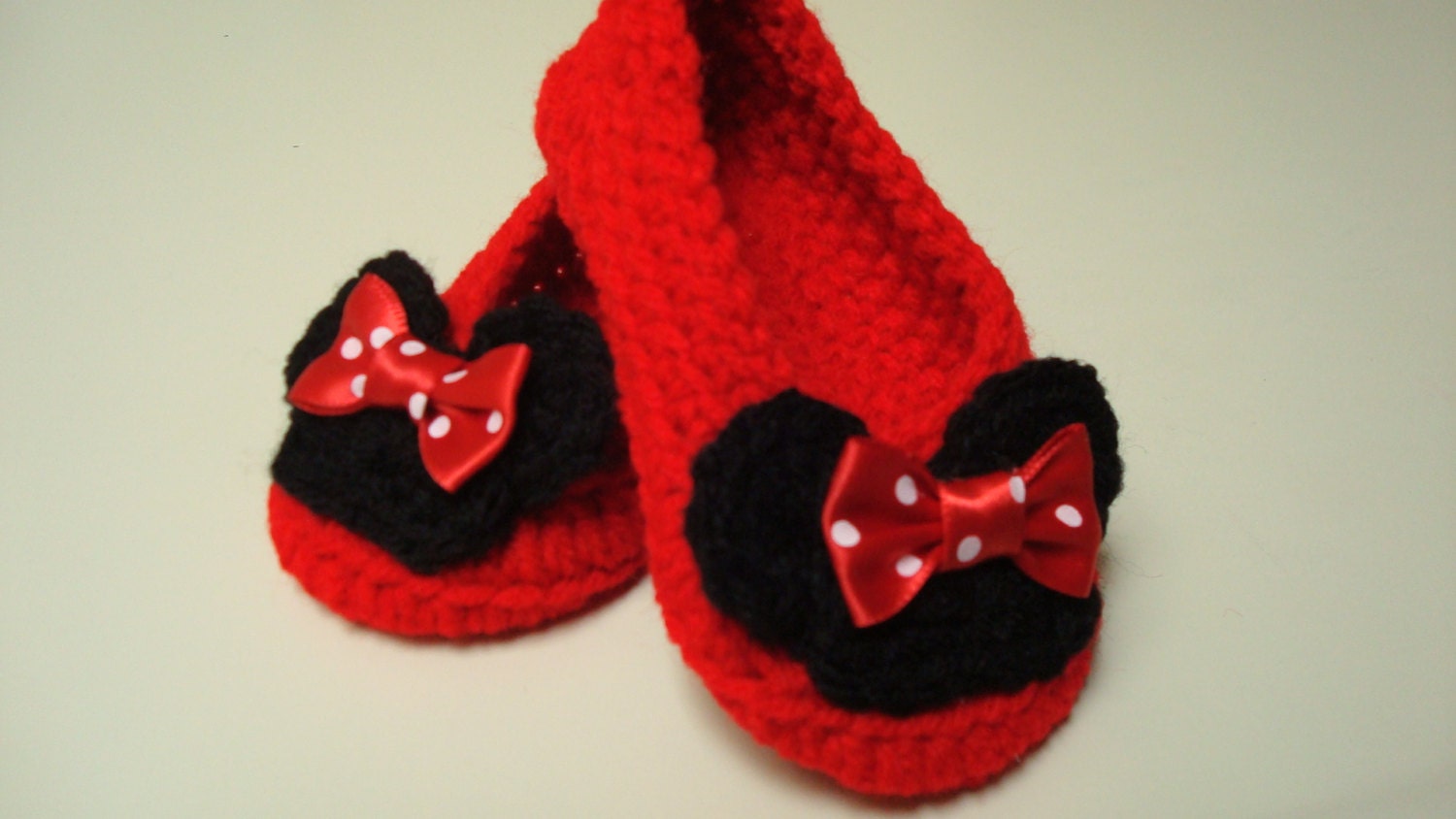 Minnie Mouse Inspired Crochet Slippers Infant to Adult Minnie Mouse Inspired Crochet Slippers Infant to Adult