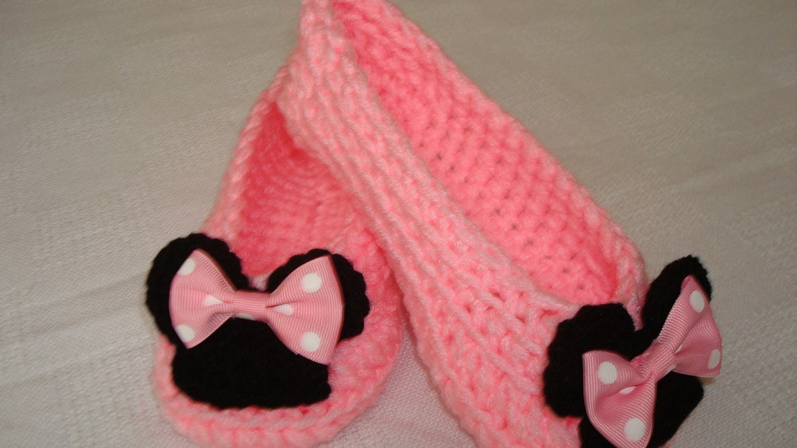 Minnie Mouse Inspired Crochet Slippers Infant to Adult Minnie Mouse Inspired Crochet Slippers Infant to Adult