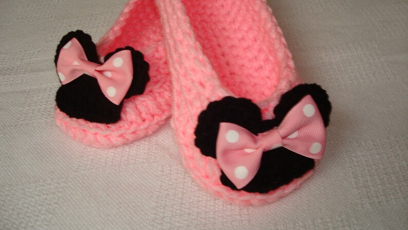 Minnie Mouse Inspired Crochet Slippers Infant to Adult Minnie Mouse Inspired Crochet Slippers Infant to Adult