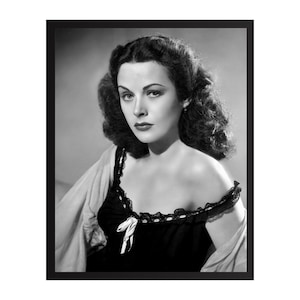 Hedy Lamarr Vintage Photo Print | Retro Hollywood Wall Art | Classic Movie Star Decor | Mid-Century Glamour Poster | Gift for Film Lovers