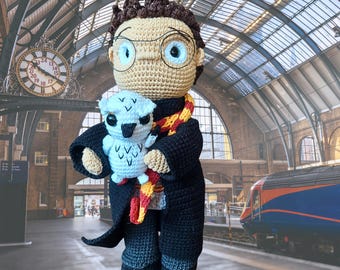 Crochet Harry Potter Doll 31 cm (12.2") — Wire Armature, Removable Coat & Scarf, Owl Included