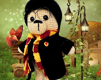 Crochet Bear Amigurumi Doll: Removable Cloak & Scarf