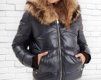 Echte Leder Steppjacke - Damen Schwarzer Wintermantel mit Kunstpelz Kapuze