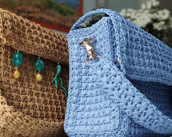 Leichte Schultertasche aus Bast, handgefertigte Sommerhandtasche mit Baumwollfutter, individuelle Farbauswahl
