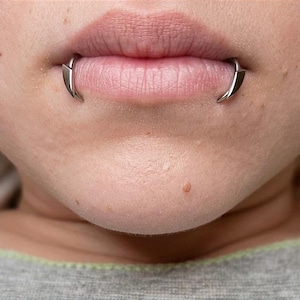 Vampire Fang Lip Cuffs – Stainless Steel Non-Piercing Gothic Jewelry