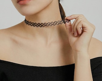 Gargantilla elástica negra con tatuajes / Joyería grunge retro de los 90