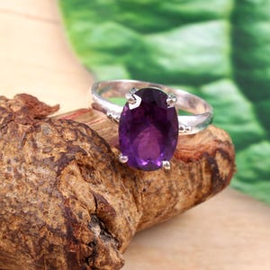 Oval Amethyst Ring: 925 Sterling Silver February Birthstone