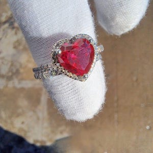 Stunning Heart-Shaped Ruby Engagement Ring Set with Sparkling Diamond Band - Perfect for  Special Occasions - Elegant Jewelry Gift