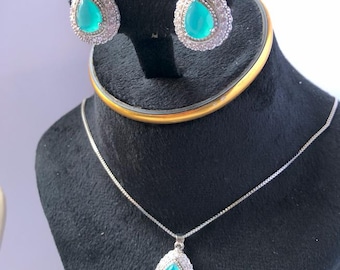 Elegante Teardrop Halskette und Ohrringe Set - Braut, Abschlussball und Geschenk Schmuck - Erhältlich in Türkis, Smaragd, Klar & Blau - Geschenk für Sie