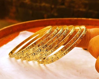 Lot De Bijoux Anciens Années 60 Plaqué Or - Anneaux Et Bracelet Jonc 6.6cm
