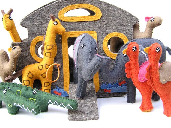 Items similar to Noah's Ark with ten animals ONLY FOR ORDER on Etsy