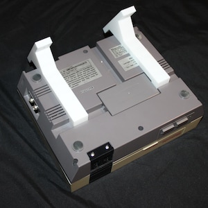 Original Nintendo (NES) 3D Printed Wall Mount (Set of 2)