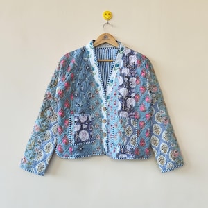 Dam Bomullsquiltad Jacka Handgjord Kantha Boho Patchwork Vintage Indisk Quilt Lätt Jacka