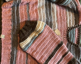 New! Neapolitan ice cream , wool women’s pullover sweater stylish pink brown and cream!