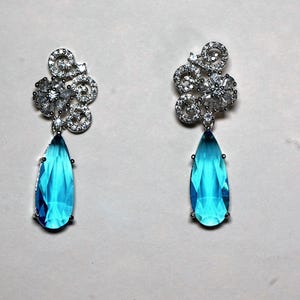 Handmade Bridal Earrings Set / Lake Blue Austrian Pear Crystal earrings/ Wedding Dangle with Sparkle