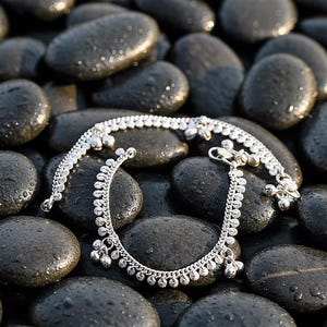 Cavigliera Ghungroo color argento • Payal ossidato tradizionale indiano fatto a mano per bambini • Gioielli per piedi per bambini