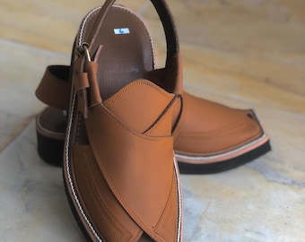 Handmade Leather Peshawari Chappal: Traditional Men's Sandals