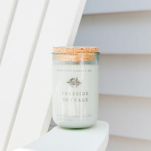 Lakeside Cottage Soy Candle: Clean Linen Scent, Hand-Poured